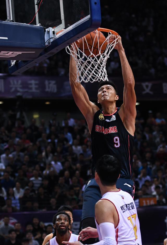 华体会-CBA季后赛转会期走向成谜，拜仁慕尼黑复出首秀，震撼外界，身体对抗强度拉满的简单介绍